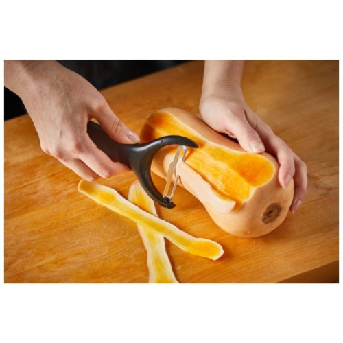 Овочечистка Fiskars Functional Form з поперечним рухомим лезом (1016122)