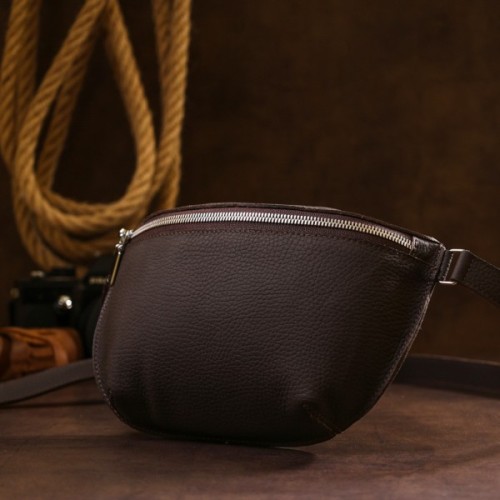 Сумка Shvigel Шкіряна матова бананка Коричнева (16381)