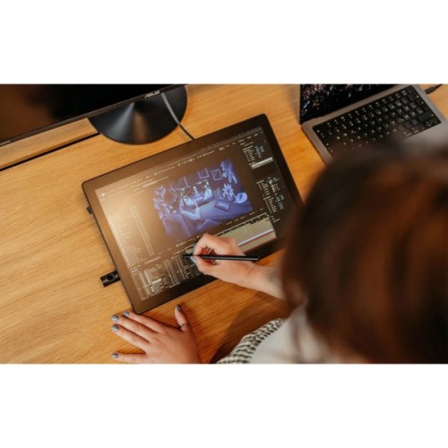 Графічний планшет Wacom Cintiq16 (2025) (DTK168K0B)
