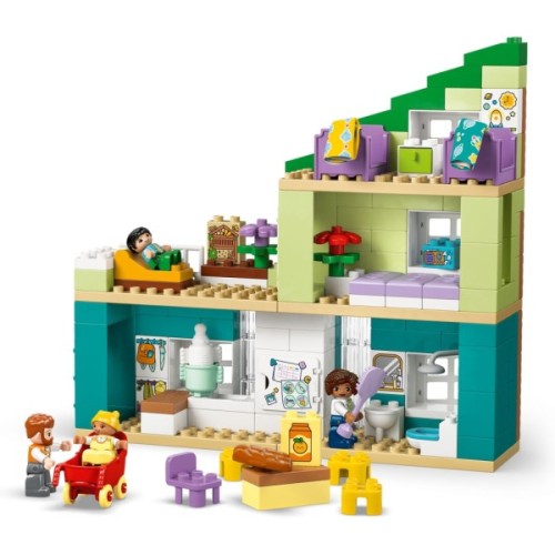 Конструктор LEGO DUPLO Town Сучасний родинний будинок із фігурками 3 в 1 (10470)