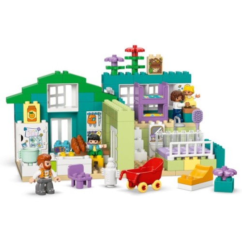 Конструктор LEGO DUPLO Town Сучасний родинний будинок із фігурками 3 в 1 (10470)