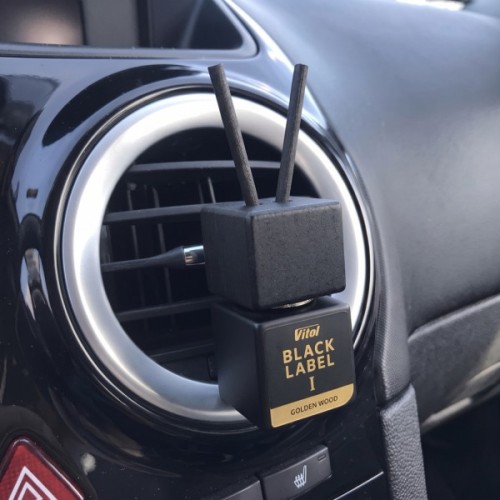 Ароматизатор для автомобіля Vitol Black Label Golden Wood I 8мл (V230401)