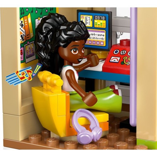 Конструктор LEGO Friends Музичний магазин та квартира (42653)