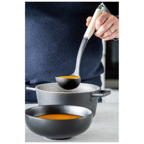 Ополоник KitchenAid Coreline, 32,8 см, кремовий (KAG006OHACE)