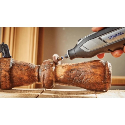 Гравер Dremel 8240-3/45 12V, 1х2Ah, 5000-35000об/хв, 45 акс, ЗП, 0.66кг (F.013.824.0JF)