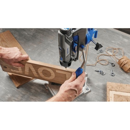 Гравер Dremel 8240-3/45 12V, 1х2Ah, 5000-35000об/хв, 45 акс, ЗП, 0.66кг (F.013.824.0JF)