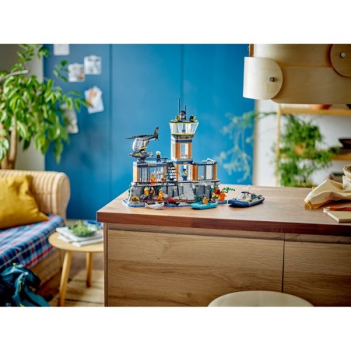 Конструктор LEGO City Поліцейський острів-в'язниця 980 деталей (60419)