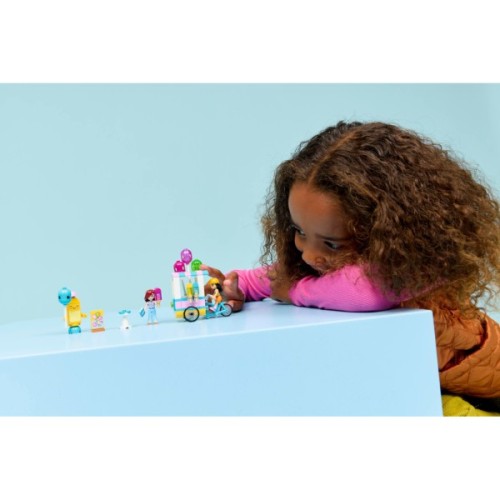 Конструктор LEGO Friends Ятка з морозивом і повітряними кульками (42692)