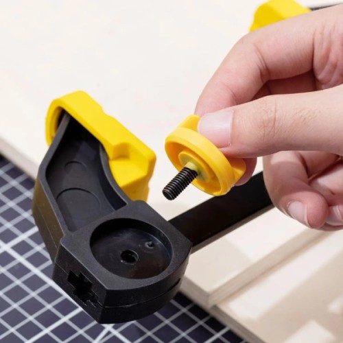 Струбцина Deli швидкозатискна 30 см (EDL110112)