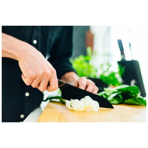 Кухонний ніж Fiskars Edge Santoku 17 см (1003097)
