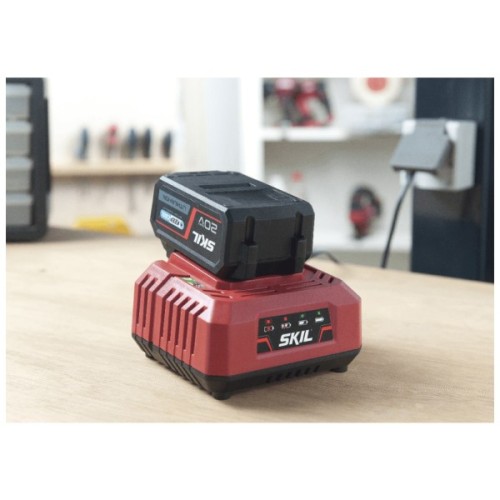 Зарядний пристрій для акумуляторів інструменту Skil CR1E3122 AA, 2,4A, 20V (CR1E3122AA)