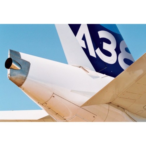 Збірна модель Revell Літак Airbus A380 Перший політ рівень 5 масштаб 1:144 (RVL-04218)