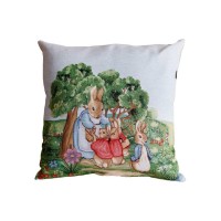 Наволочка Прованс гобеленова декоративна Зайчиха із зайчатами Галявина 45х45 см (034240)