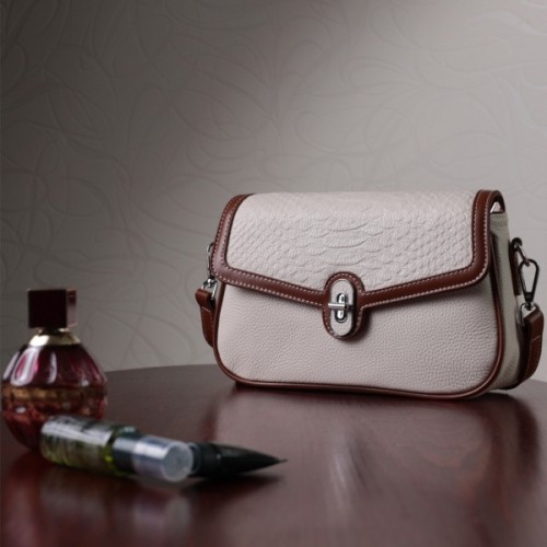 Сумка Vintage Жіноча з фактурним клапаном з натуральної шкіри Біла (22623)