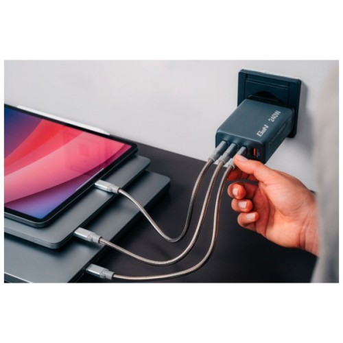 Зарядний пристрій Verbatim GaN 240 W 4 ports (USB-C-140 W,USB-C-100 W,USB-C-65 W /USB-A -3.0) (32205)