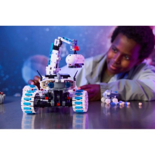 Конструктор LEGO Technic Місяцехід Lunar Outpost. Космічний корабель (42211)