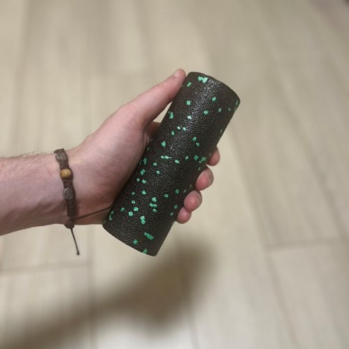Масажний ролик PowerPlay PP-4346 Mini EPP Foam Roller 15x5,3см Чорно/Зелений (PP_4346_Green_(15*5))