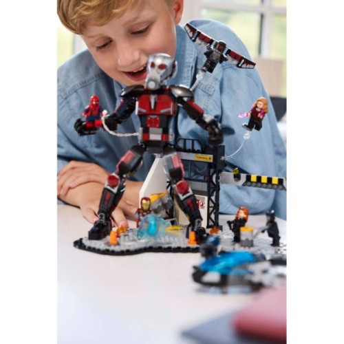 Конструктор LEGO Super Heroes Перший месник: Протистояння Пригодницька битва (76314)