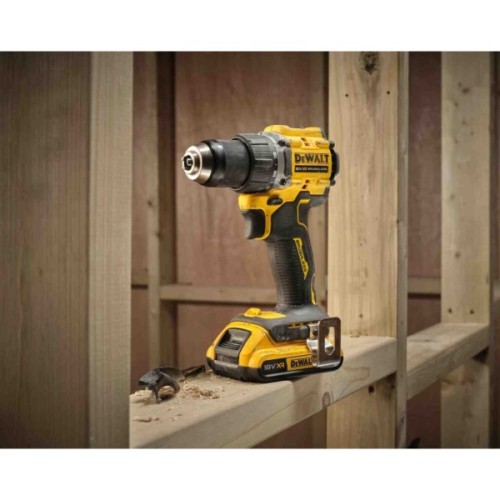 Шуруповерт DeWALT XR Li-Ion 18V, 2x2Ah, 74 Нм, 0-450/0-1650 об/хв, 1.12 кг, TSTAK (DCD794D2T)