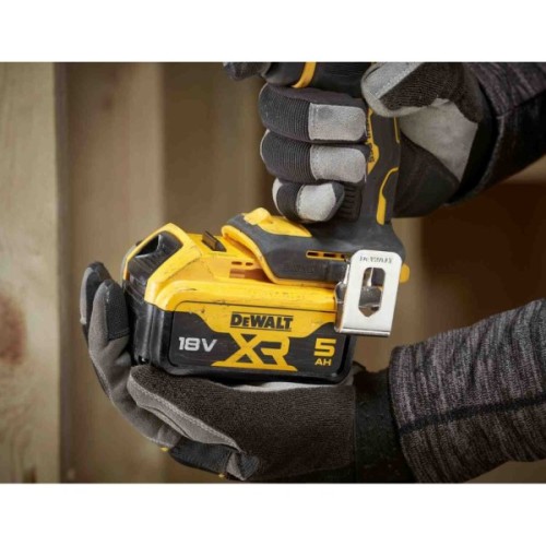 Шуруповерт DeWALT XR Li-Ion 18V, 74 Нм, 0-450/0-1650 об/хв, 1.17 кг (без АКБ та ЗП) (DCD799N)
