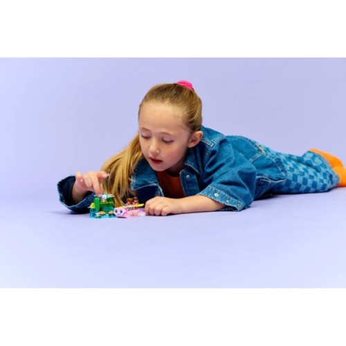 Конструктор LEGO Friends Пригодницький човен «Аксолотль» (42681)