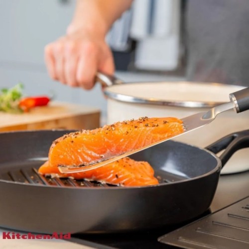 Лопатка кухонна KitchenAid Classic з прорізами 32 см чорний (KHH024OHOBEG)