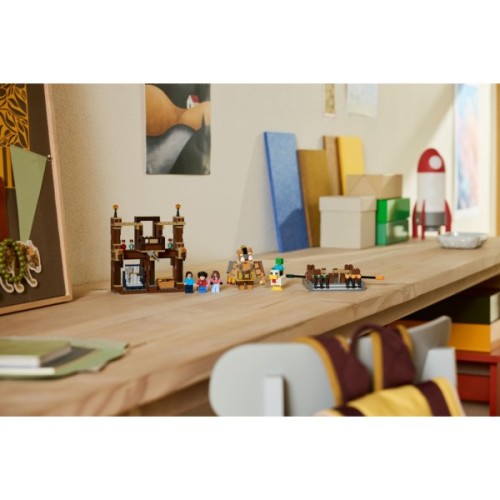 Конструктор LEGO Minecraft Бійцівський ринг у лісовому маєтку (21272)