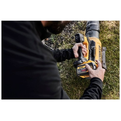 Повітродувка DeWALT XR FLEXVOLT 54В Li-lon, 257,5 км/год (без АКБ та ЗП) (DCMBL777N)
