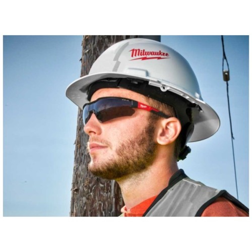 Захисні окуляри Milwaukee поліпшені, затемнені (4932478764)