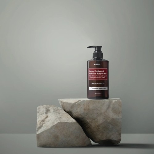 Шампунь Kundal Natural Caffeine & Intensive Scalp Care Shampoo Cherry Blossom 500 мл (8809568745772)