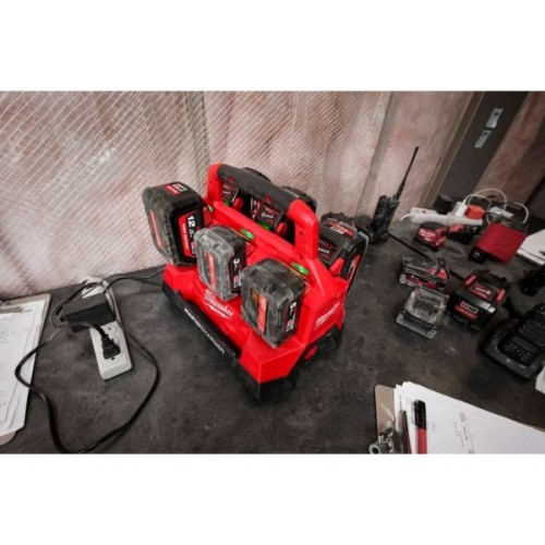 Зарядний пристрій для акумуляторів інструменту Milwaukee M18 PC6 EU (4932480162)
