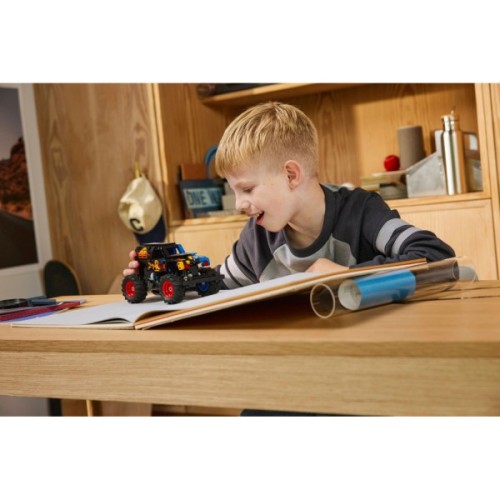 Конструктор LEGO Technic Monster Jam Grave Digger Вогонь і лід (42219)