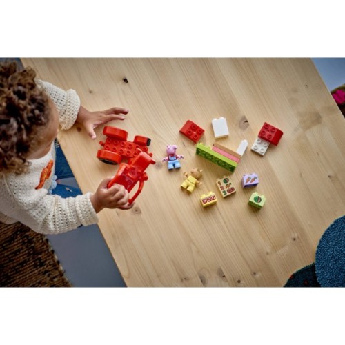 Конструктор LEGO DUPLO Peppa Pig Трактор і ринок (10468)