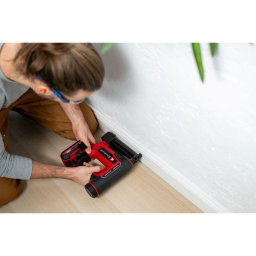 Степлер будівельний Einhell TE-CN 18/32 Li-Solo, 18V, під скоби 1325мм, 20п/хв, 2.1кг (без АКБ та ЗП) (4257800)