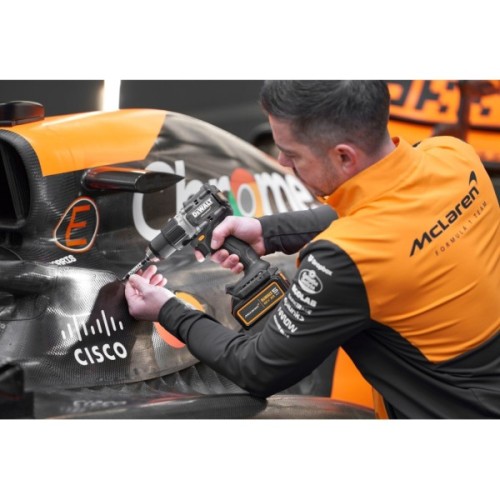 Шуруповерт DeWALT McLaren F1 TEAM LIMITED EDITION, 18V, АКБ 2x5Ah, 90Нм, 0-450·0-1650об/хв, кейс, ЗП, 1.34кг (DCD85MP2T)