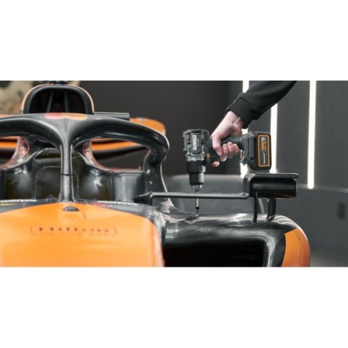 Шуруповерт DeWALT McLaren F1 TEAM LIMITED EDITION, 18V, АКБ 2x5Ah, 90Нм, 0-450·0-1650об/хв, кейс, ЗП, 1.34кг (DCD85MP2T)