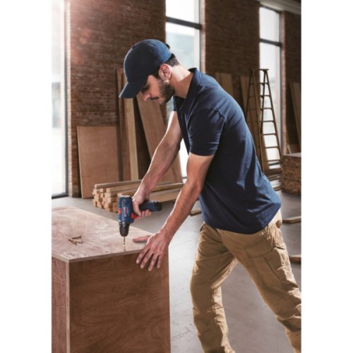 Шуруповерт Bosch GSR 120-LI, 2х2Ач, набір біт 11од і свердел 12од. (0.601.9G8.002)