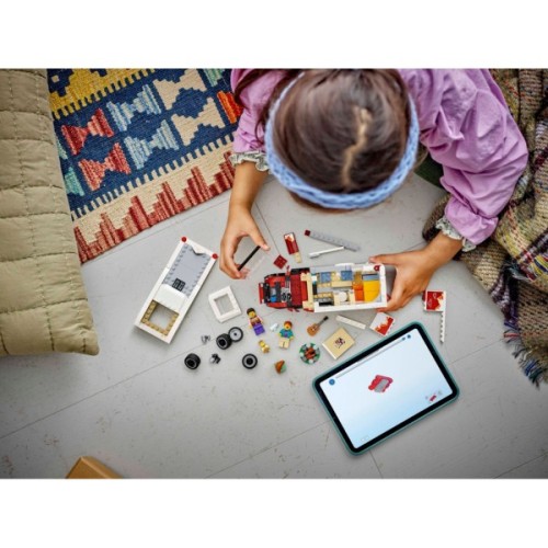 Конструктор LEGO City Пригодницький будинок на колесах для відпустки (60454)