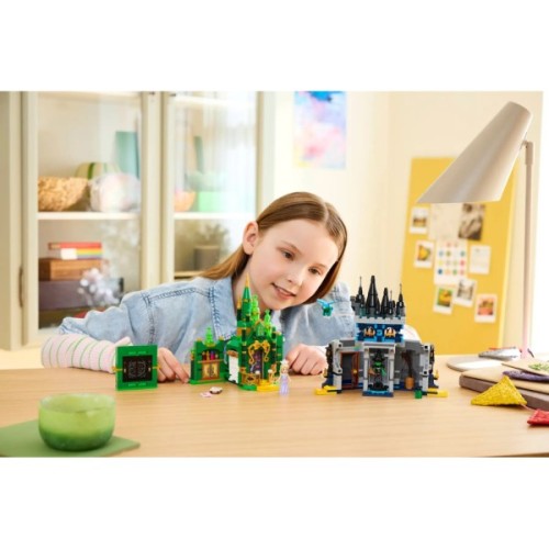 Конструктор LEGO Wicked Емеральд-сіті і замок Кіамо Ко (75689)
