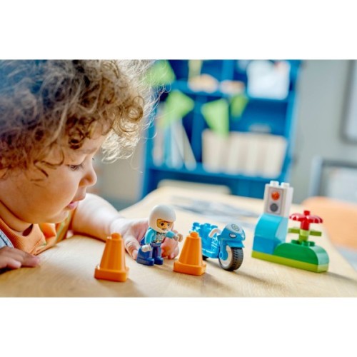 Конструктор LEGO DUPLO Town Синій поліцейський мотоцикл (10471)