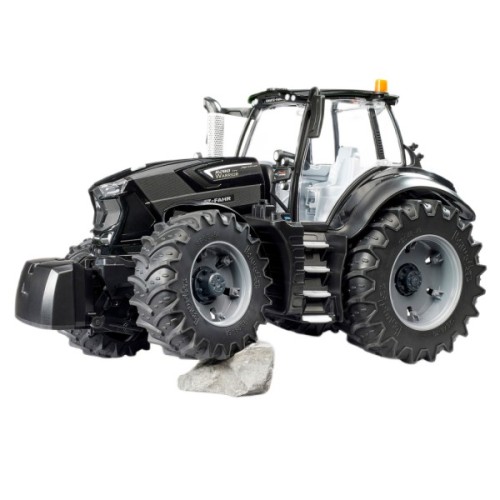Масштабна модель автомобіля Bruder Трактор Deutz-Fahr 8280 TTV Warrior (03162)