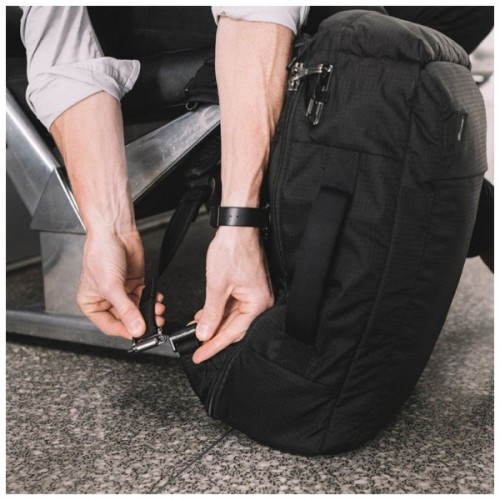 Рюкзак туристичний Pacsafe Vibe 28L backpack чорний (60303130)