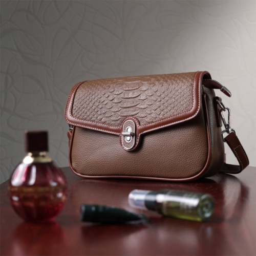 Сумка Vintage Жіноча з фактурним клапаном з натуральної шкіри Коричнева (22621)