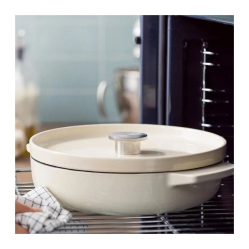 Сотейник KitchenAid Cast Iron чавунний з кришкою, 26 см, 2,77 л, мигдалевий крем (CC009010-001)