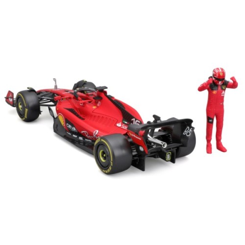 Масштабна модель автомобіля Bburago Автомодель з фігуркою - Ferrari SF-23, 1:24 (18-26809)