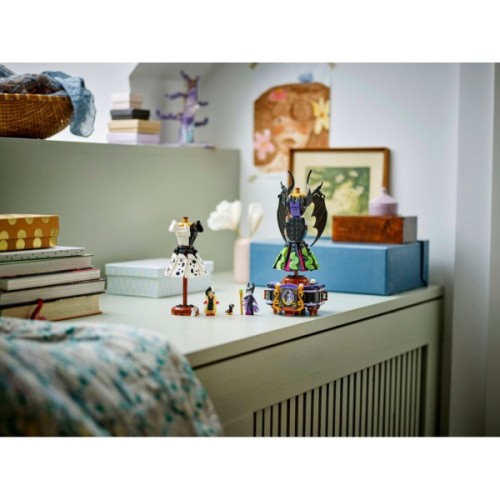 Конструктор LEGO Disney Classic Сукні Малефісенти та Лютелли де Віль (43262)