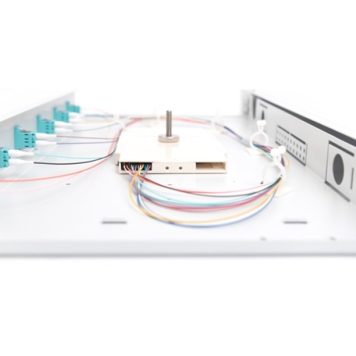 Патч-панель 1U 19", 6xLC duplex, incl, Splice Cass, OM3 Color Pigtails, Adapter Digitus (DN-96330/3)