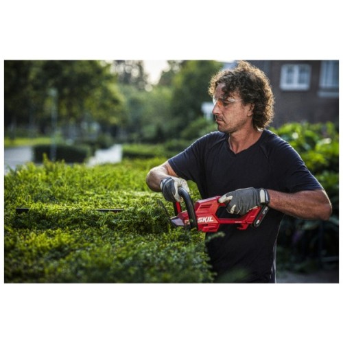 Кущоріз Skil акумуляторний безщітковий 0440 CA Li-Ion 20V, 2.5Ah (GH1E0440CA+BC1E3110A)