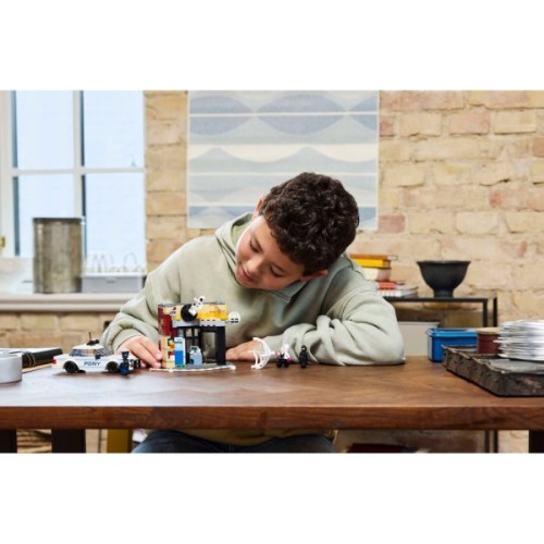 Конструктор LEGO Super Heroes Всесвіт-павук: Майлз Моралес проти Плями (76311)