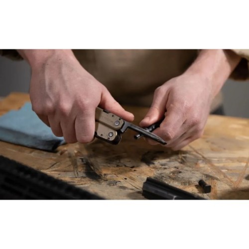 Мультитул Leatherman Super Tool 300M Black/Coyote (832762)